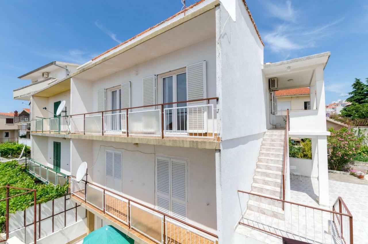 Apartments Visnja Primošten Eksteriør billede
