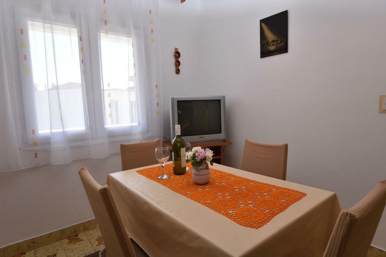 Apartments Visnja Primošten Værelse billede